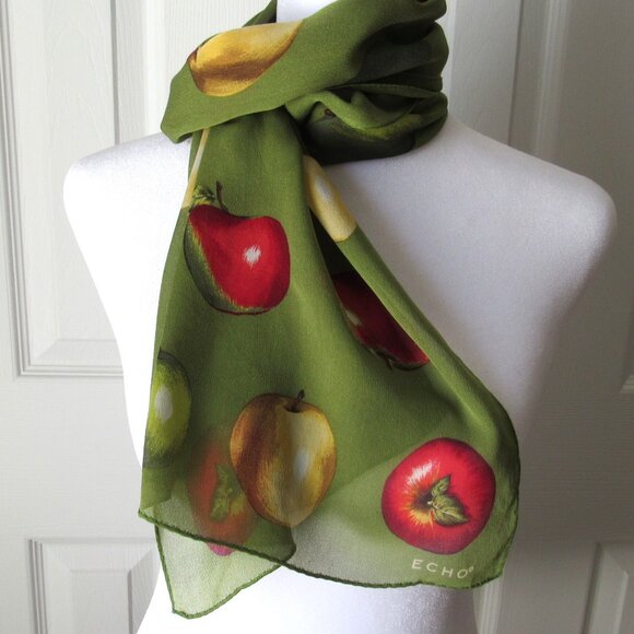 Gorgeous ECHO Scarf Big Red Yellow Green APPLES Silky Teacher Gift Apple - Picture 5 of 8